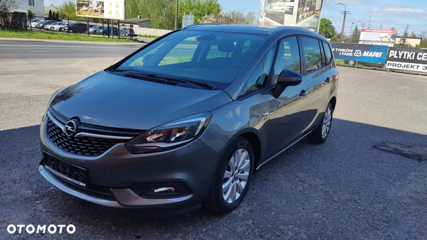 Opel Zafira 1.4 T Cosmo EU6