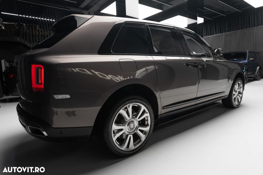 Rolls-Royce Cullinan Standard - 6