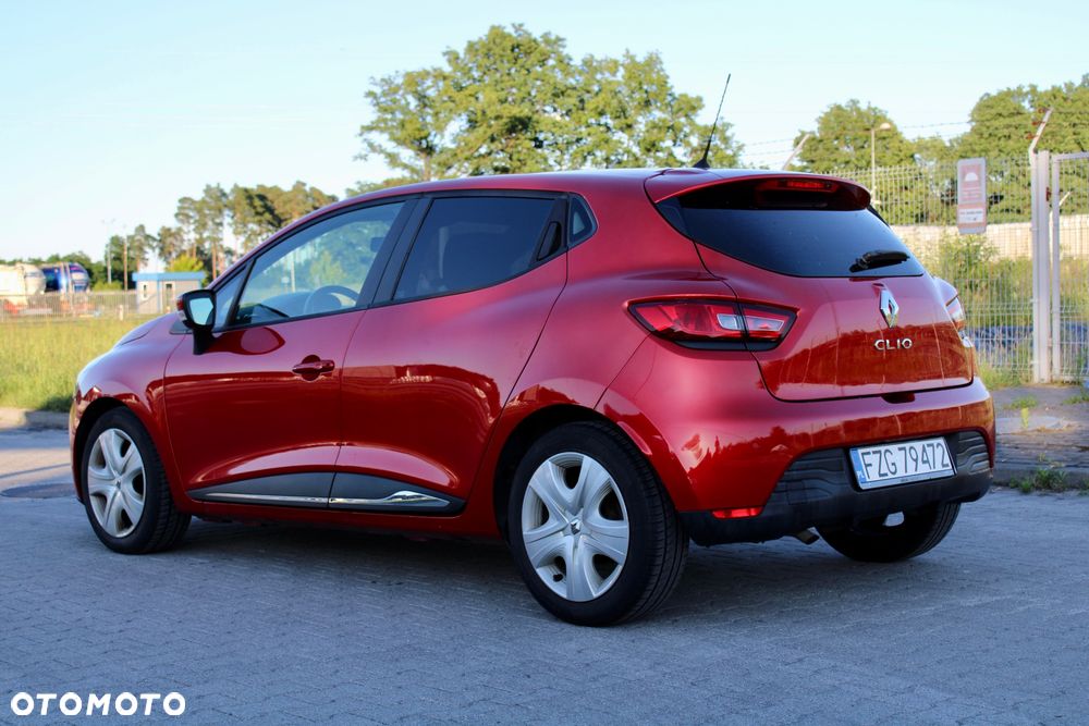 Renault Clio 1.2 16V 75 Start - 5