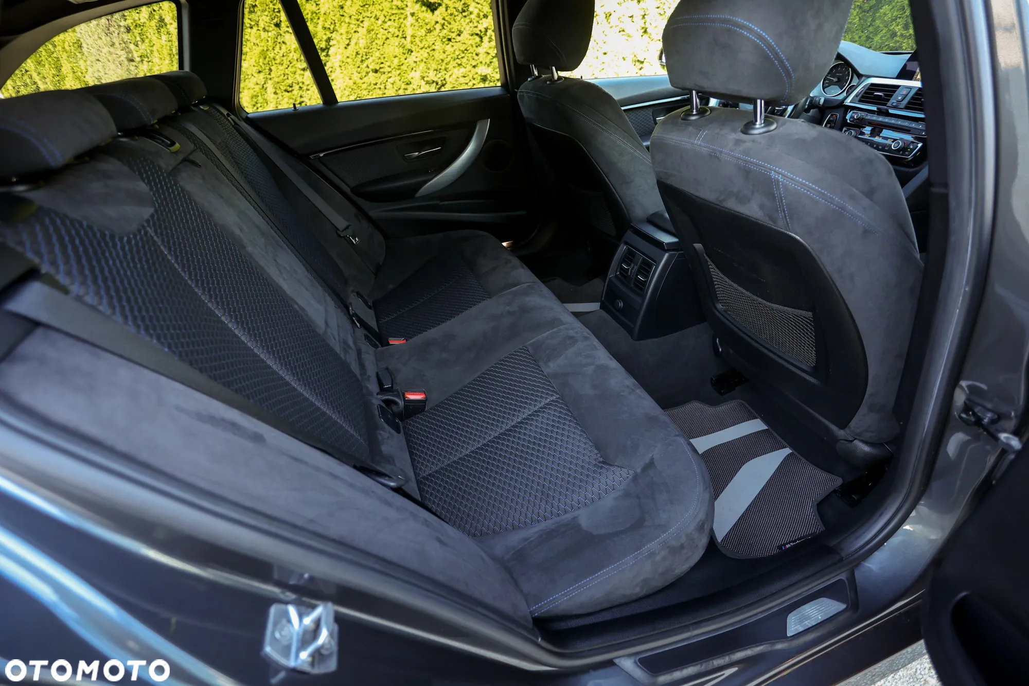 BMW Seria 3 330i Touring Edition M Sport Shadow - 29