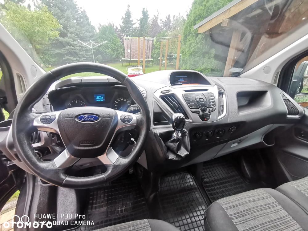 Ford TRANSIT CUSTOM - 13