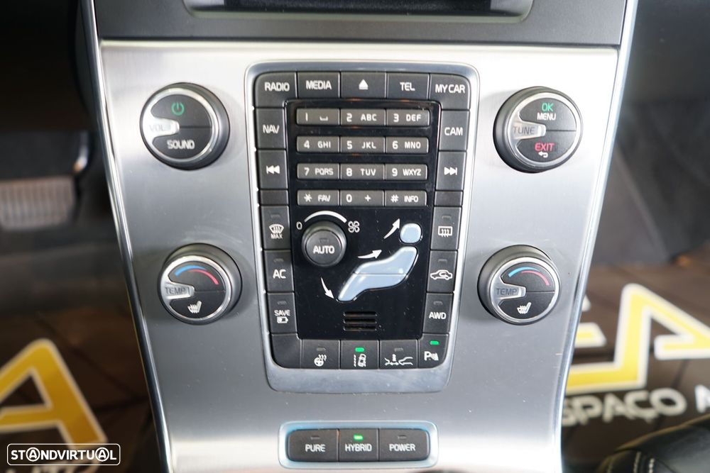 Volvo V60 2.4 D6 Summum AWD Phev - 32