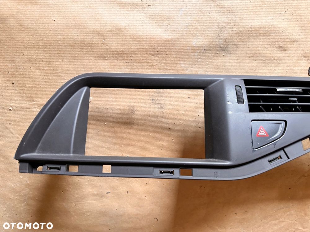 RAMKA NAWIGACJI CITROEN C5 NG4 RT6 - 2