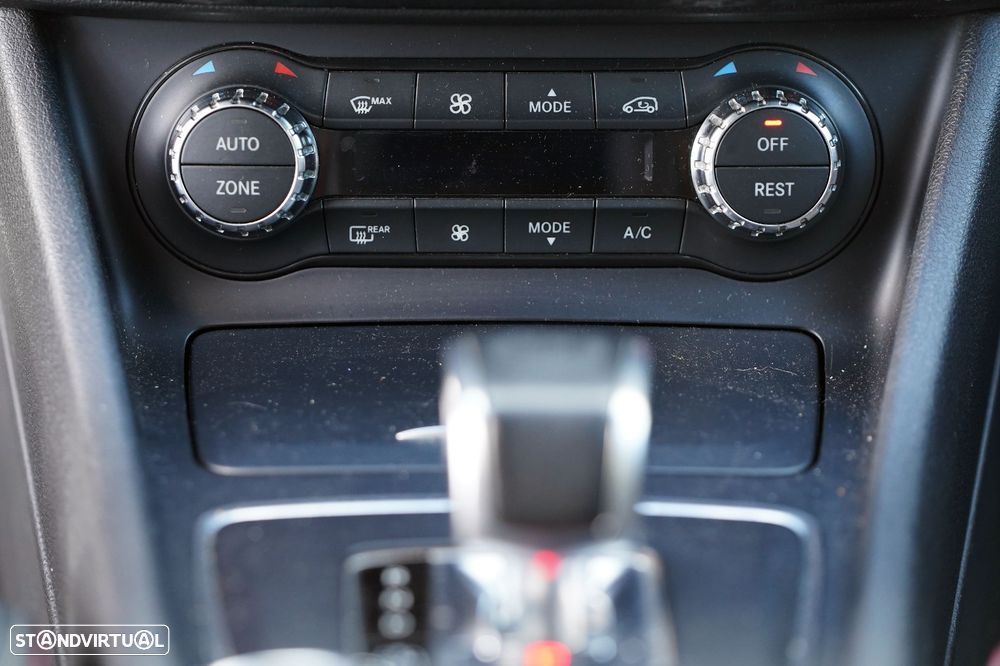 Mercedes-Benz A 45 AMG 4Matic Speedshift 7G-DCT - 9