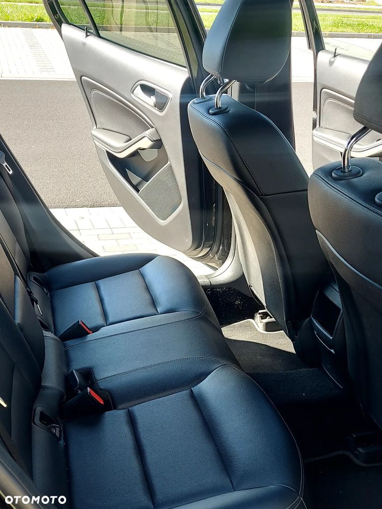 Mercedes-Benz GLA 250 4-Matic - 7