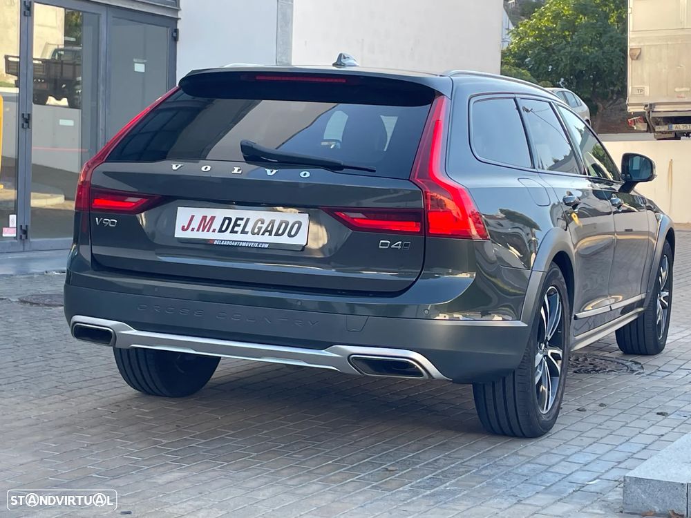 Volvo V90 Cross Country 2.0 D4 Pro AWD Geartronic - 5