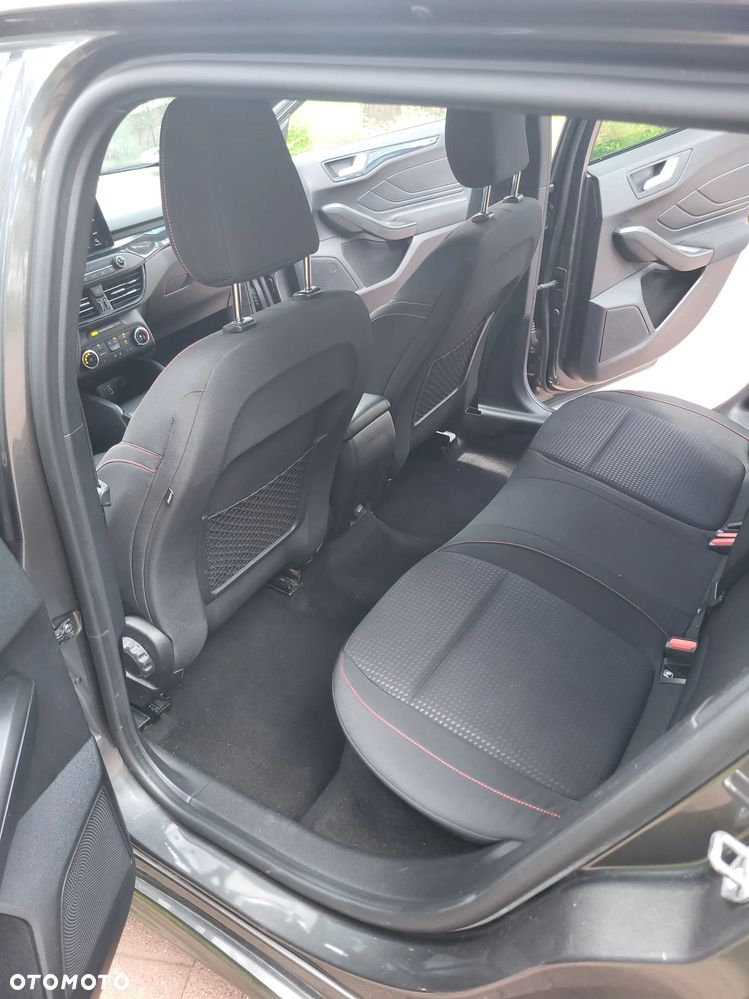 Ford Focus 1.5 EcoBlue Start-Stopp-System ST-LINE - 15