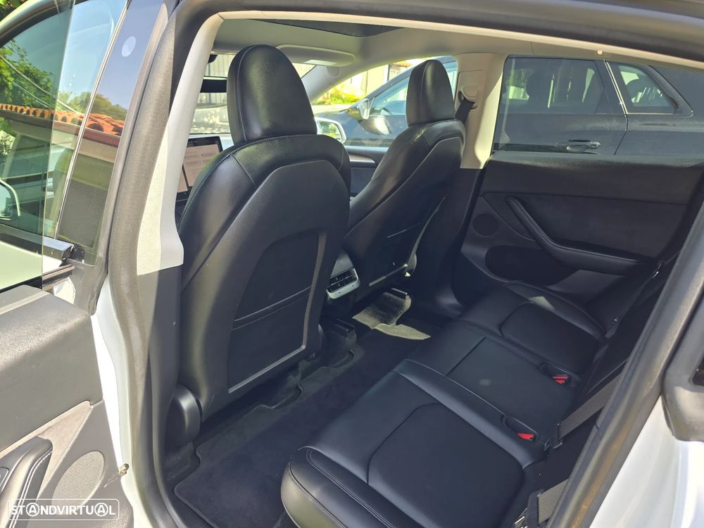 Tesla Model Y Standard - 9