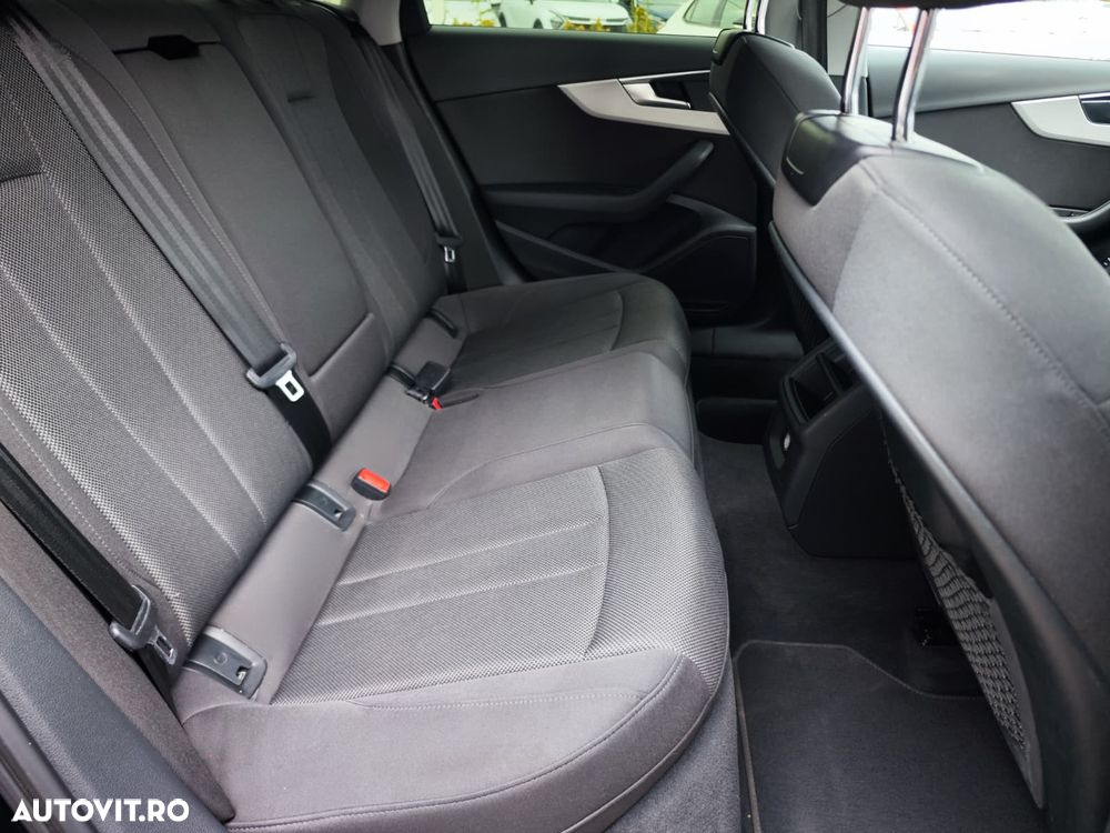 Audi A4 35 TFSI S tronic MHEV Advanced - 6