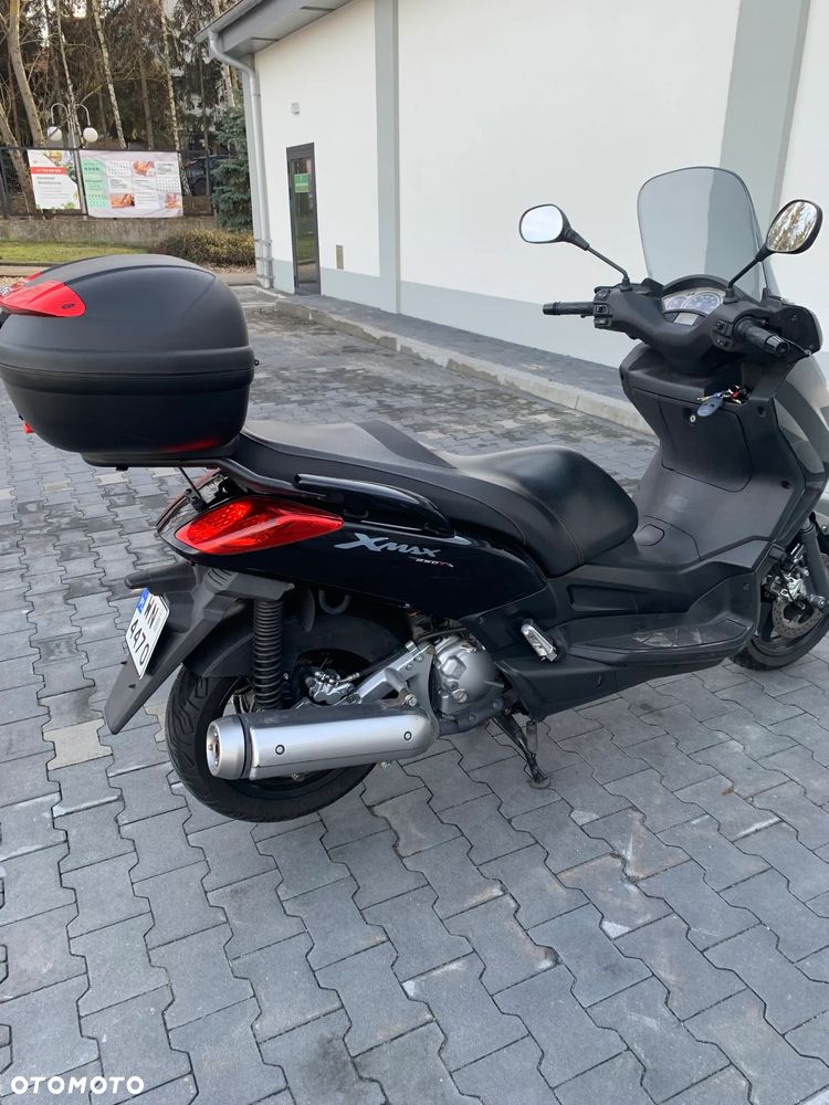 Yamaha X-max - 4