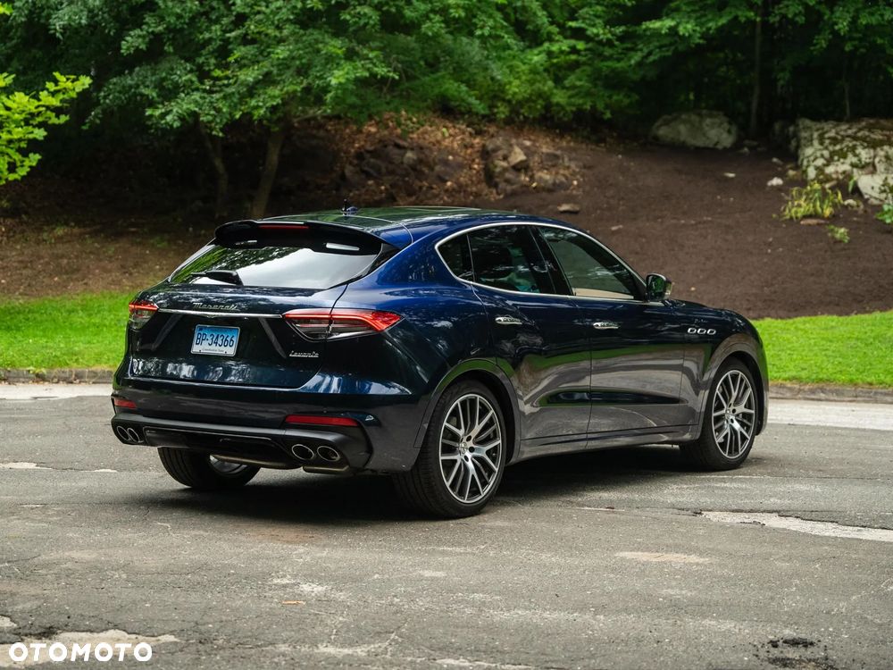 Maserati Levante - 11