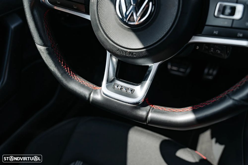 VW Polo 2.0 TSI GTI DSG - 23