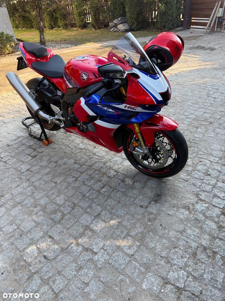 Honda CBR - 35