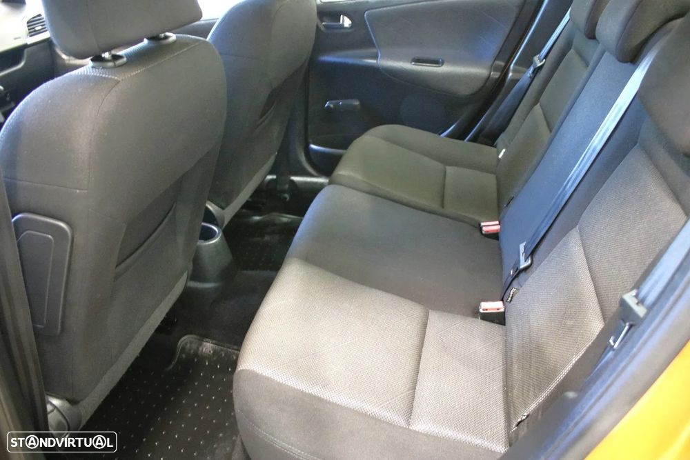 Peugeot 207 1.6 HDi Premium - 5