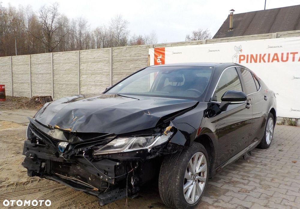 Toyota Camry - 10