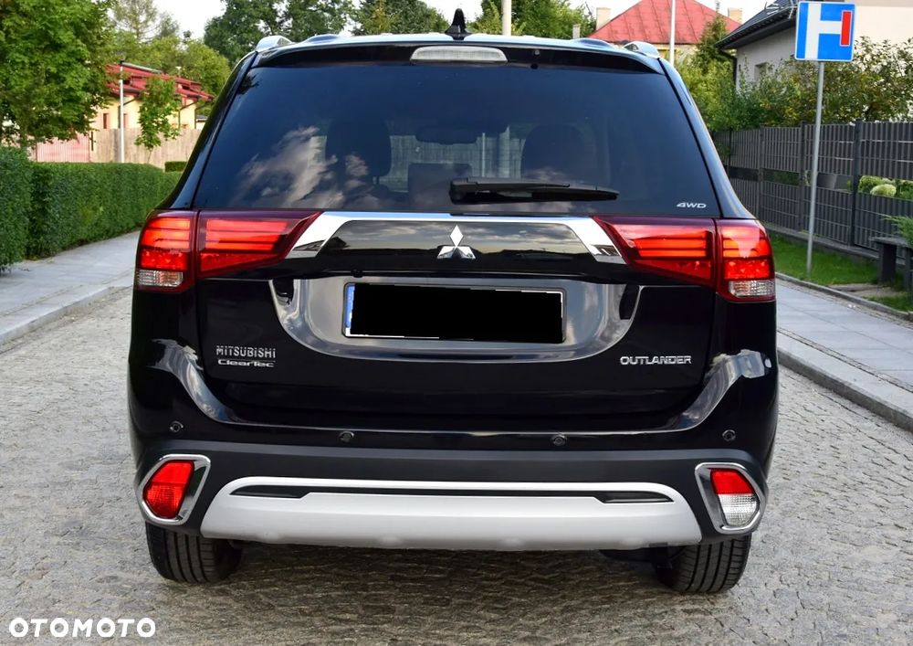Mitsubishi Outlander - 5