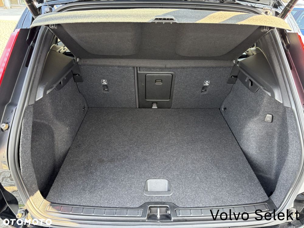 Volvo XC 40 - 22