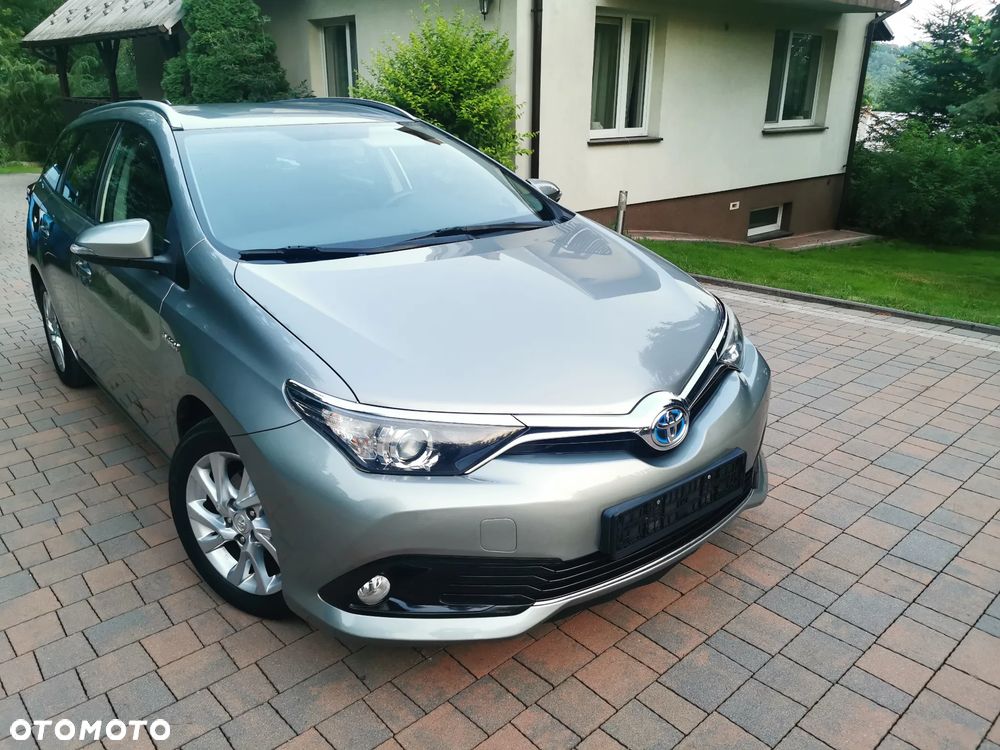 Toyota Auris - 1