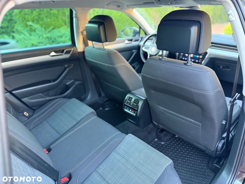 Volkswagen Passat 2.0 TDI SCR DSG Business - 17