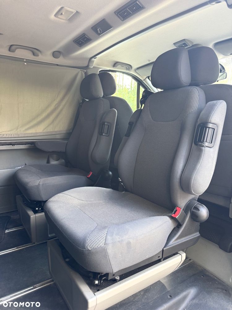Opel Vivaro - 10