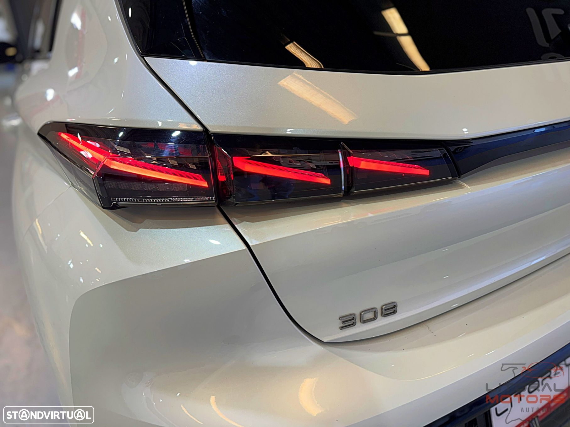 Peugeot 308 1.2 PureTech GT EAT8 - 8