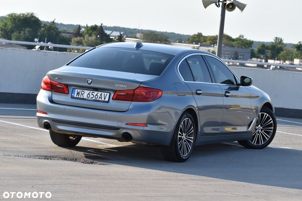 BMW Seria 5 530i xDrive Sport Line - 19