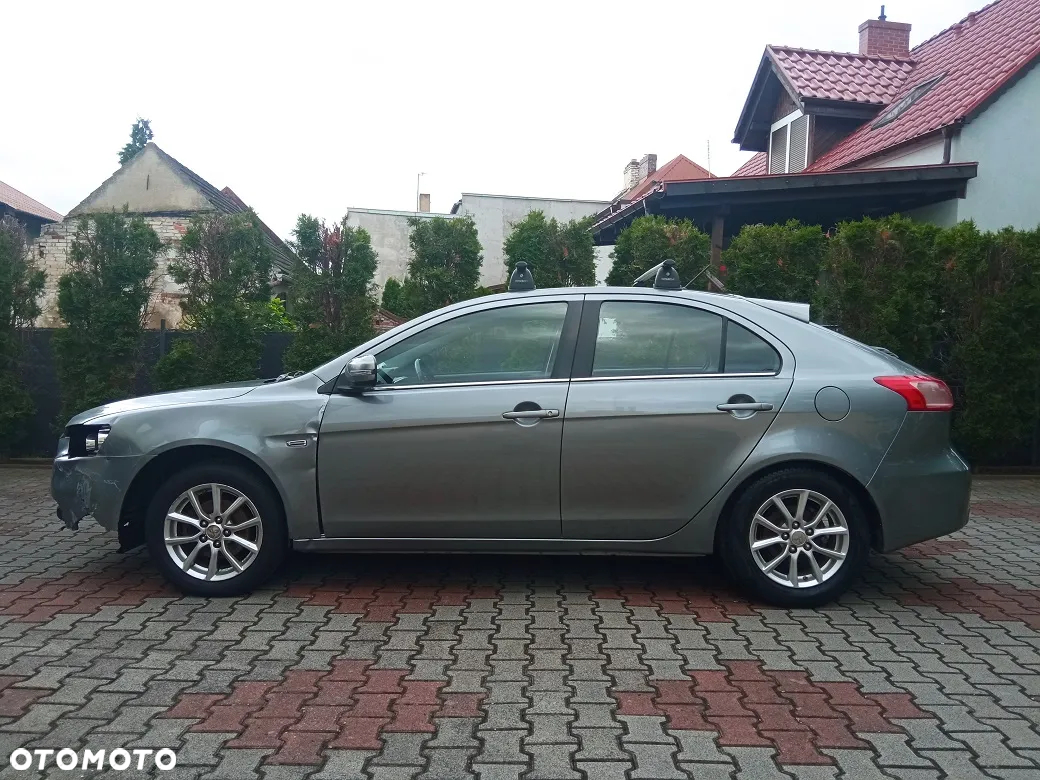 Mitsubishi Lancer 1.6 Inform - 6