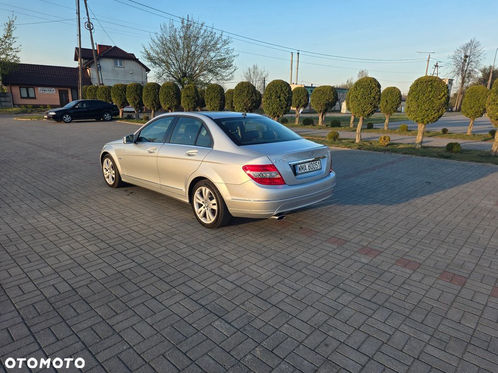 Mercedes-Benz Klasa C 220 CDI 7G-TRONIC Avantgarde Edition - 10