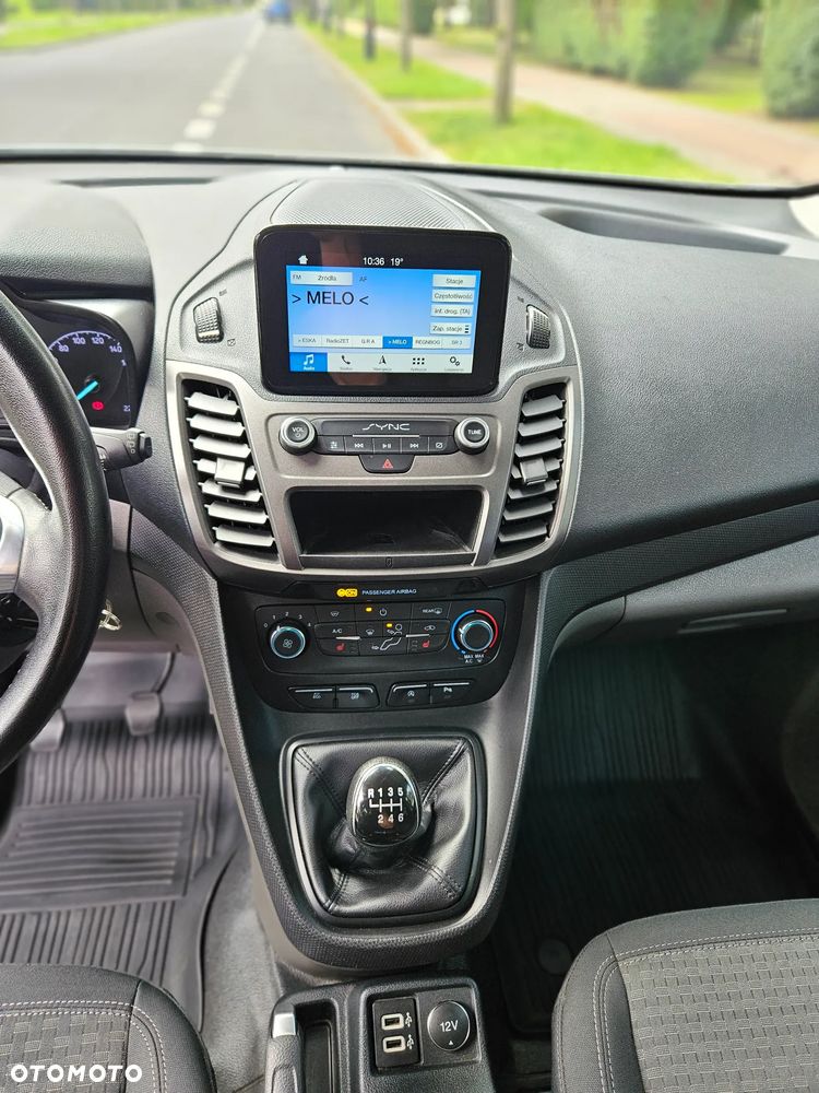 Ford Tourneo Connect - 18