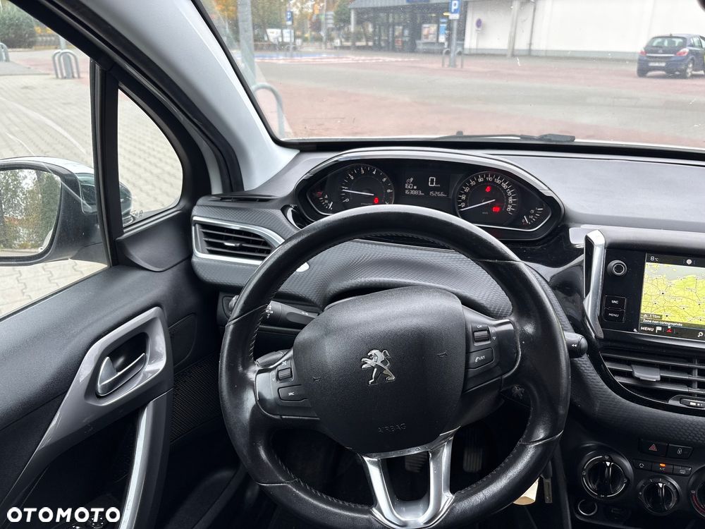 Peugeot 2008 1.2 Pure Tech Style - 22