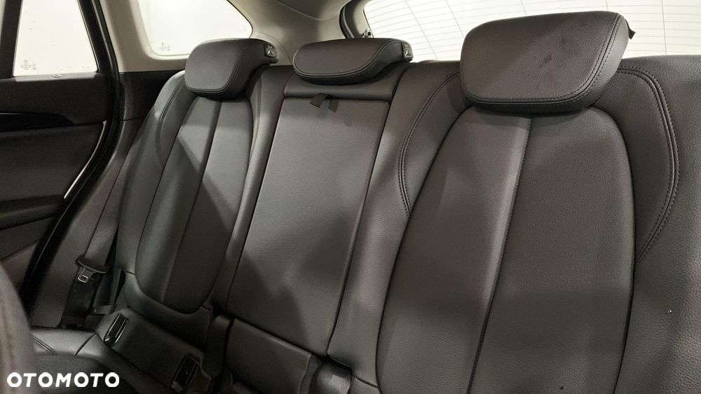 BMW X1 sDrive18i Advantage - 13