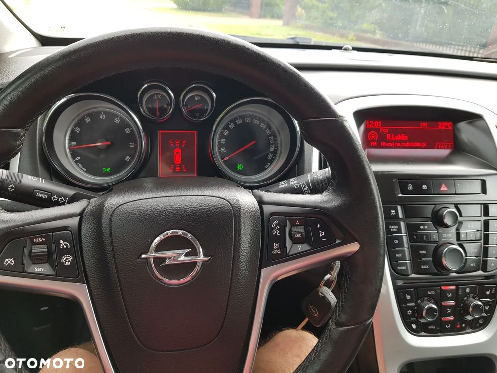 Opel Astra 1.4 Turbo Exklusiv - 29