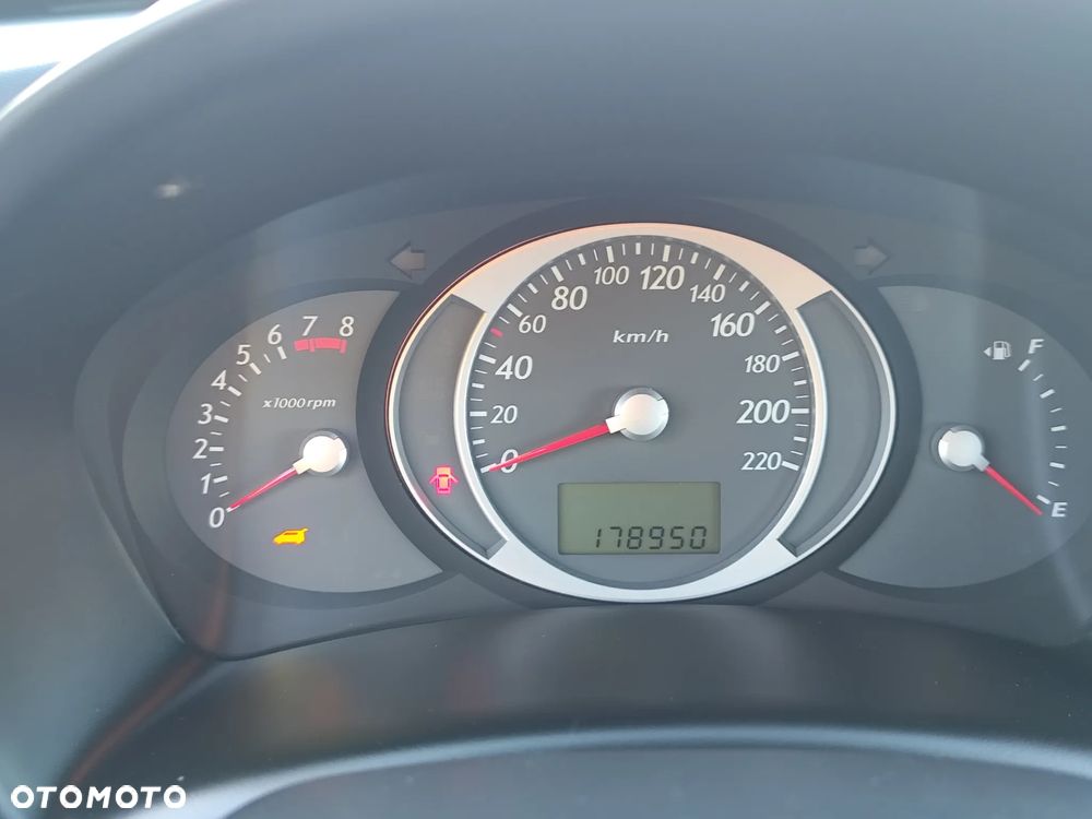Hyundai Tucson 2.0 2WD GLS - 10