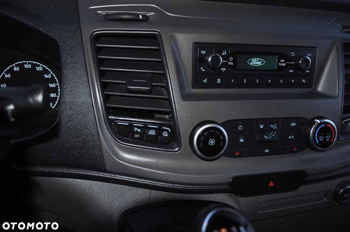 Ford Transit - 33