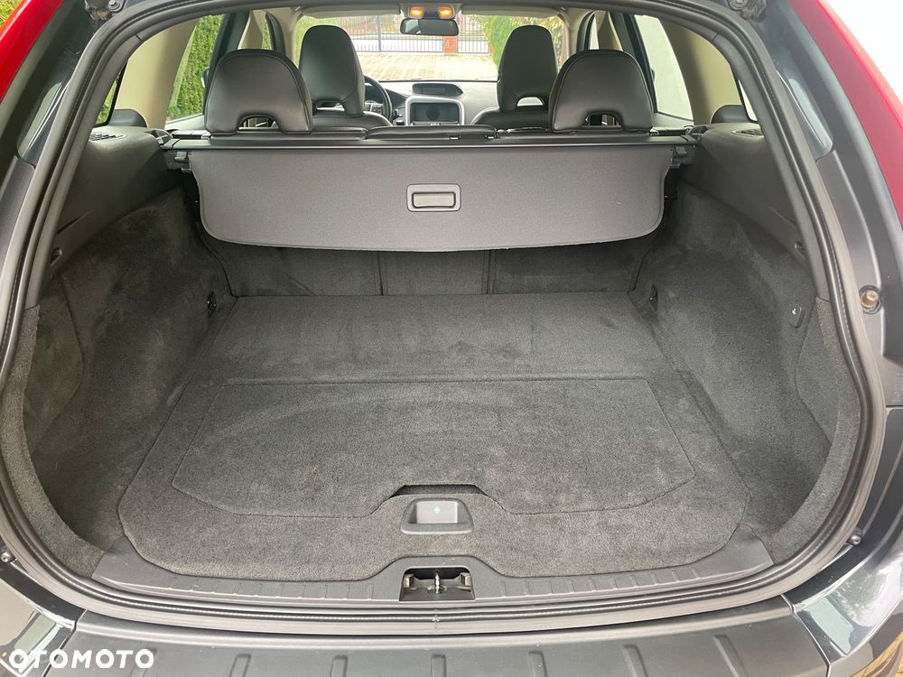 Volvo XC 60 2.4D AWD Summum - 22