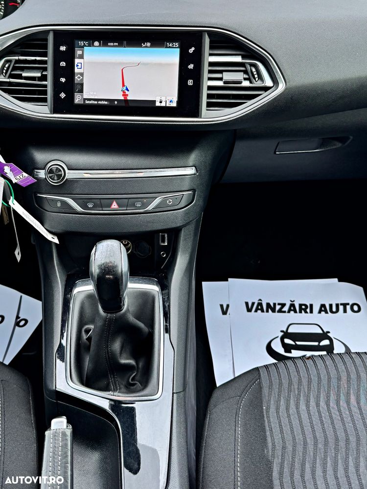 Peugeot 308 1.2 L PureTech Active - 21