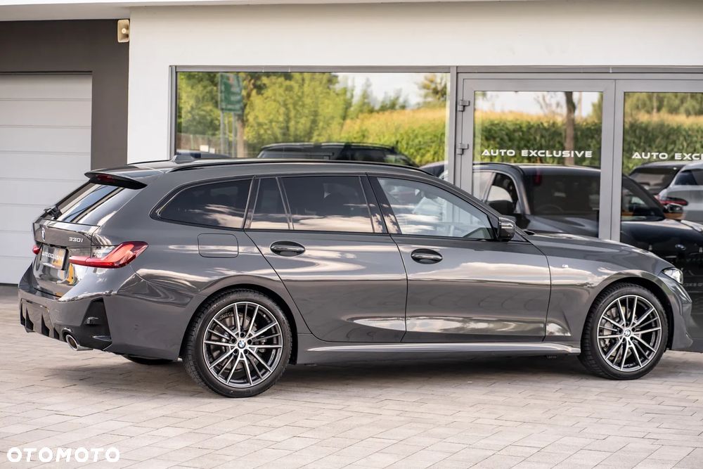 BMW Seria 3 330i xDrive M Sport sport - 21