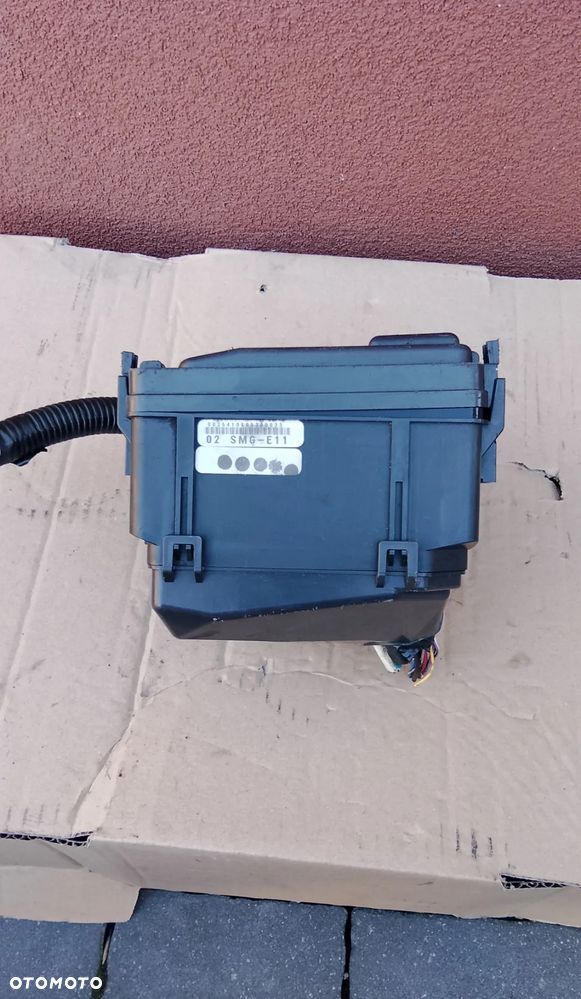 Skrzynka bezpieczników Honda Civic VIII UFO przekaźnik rezystor opornik 1,4 1,6 1,8 B - 2