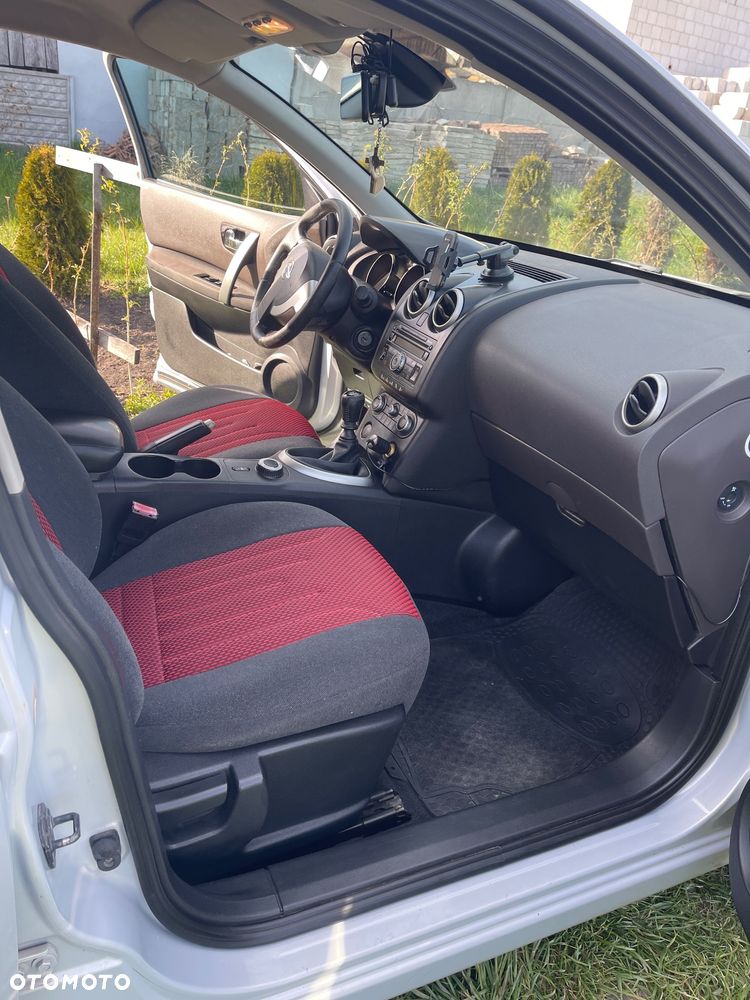 Nissan Qashqai 2.0 dCi 4 x 4 DPF tekna - 11