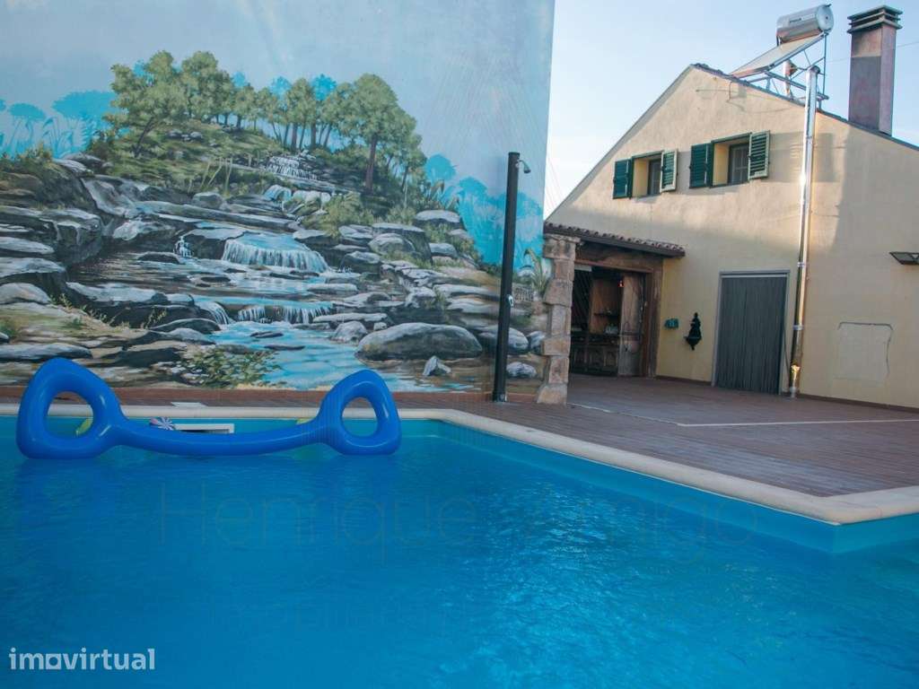 EXCLUSIVO | MORADIA EM BANDA COM PISCINA - SOUTO, SABUGAL - Grande imagem: 2/26
