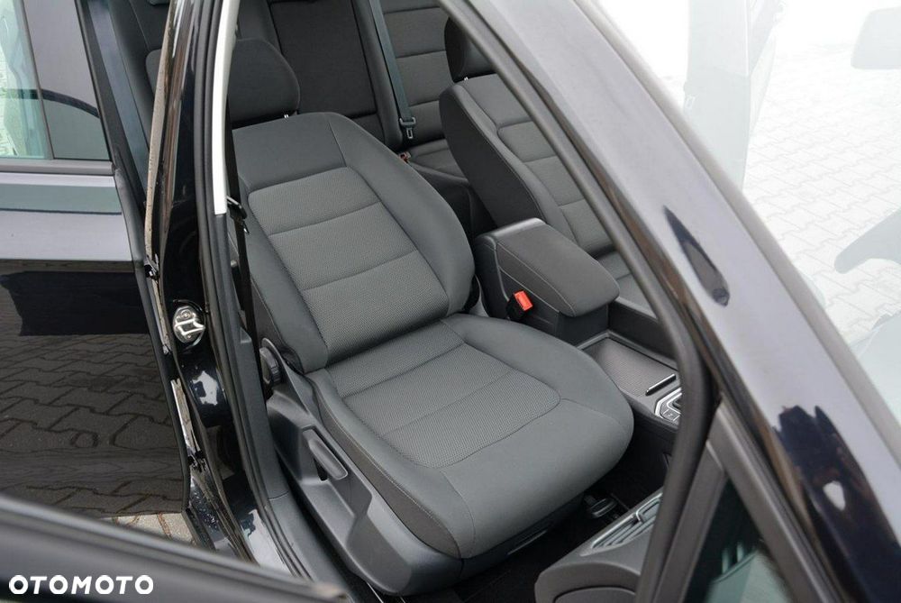 Volkswagen Golf Sportsvan - 16