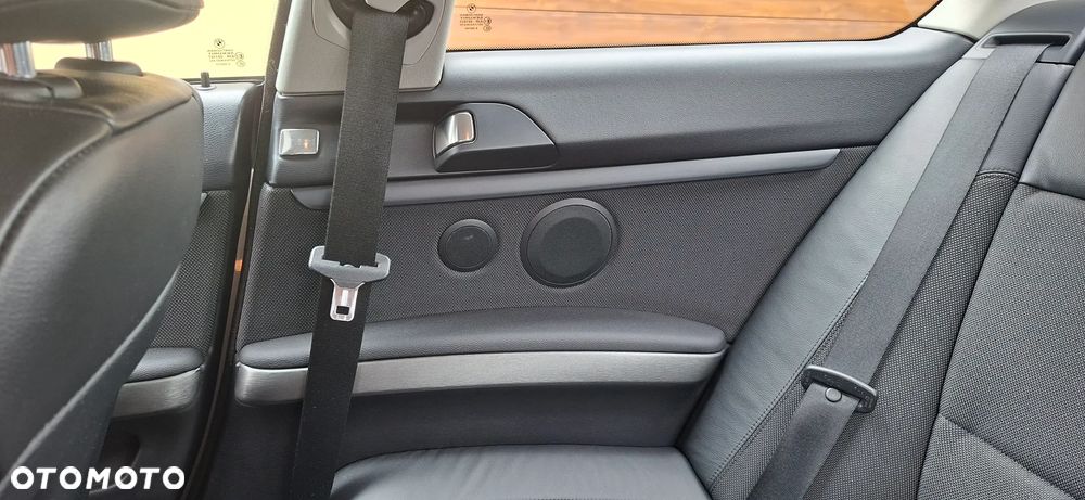 BMW Seria 3 325i - 15
