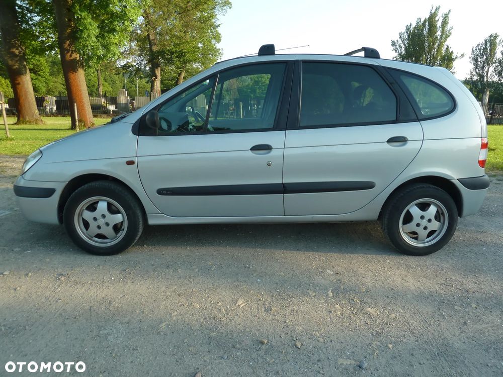Renault Scenic 1.6 16V Authentique - 4