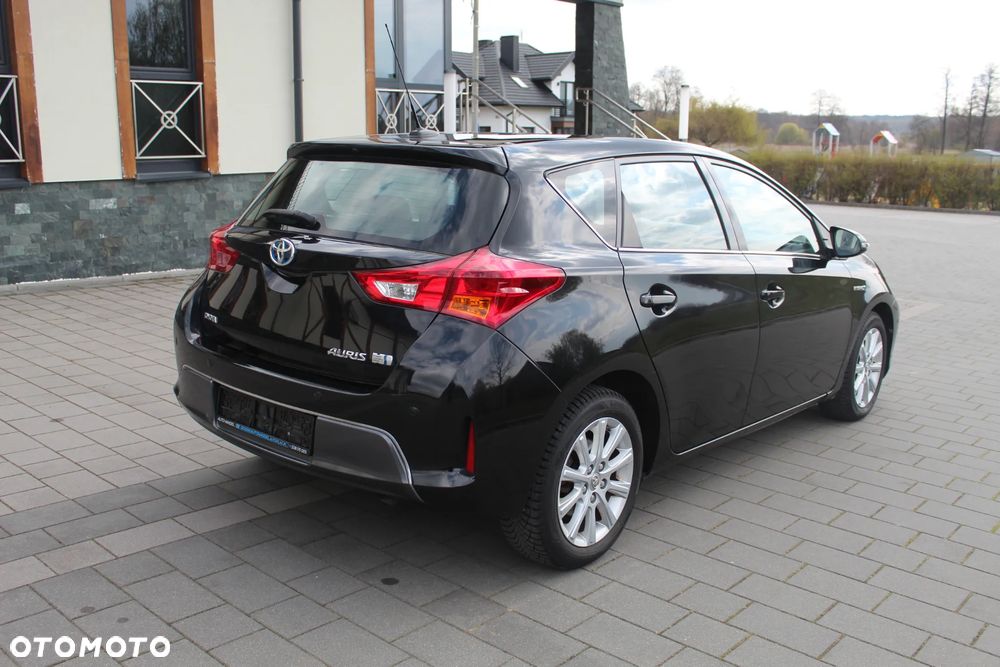 Toyota Auris 1.8 HSD Luna - 4