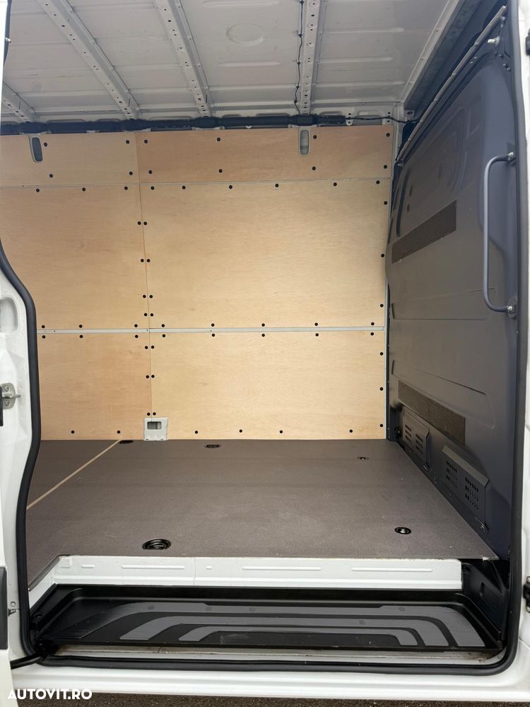 Mercedes-Benz Sprinter - 31