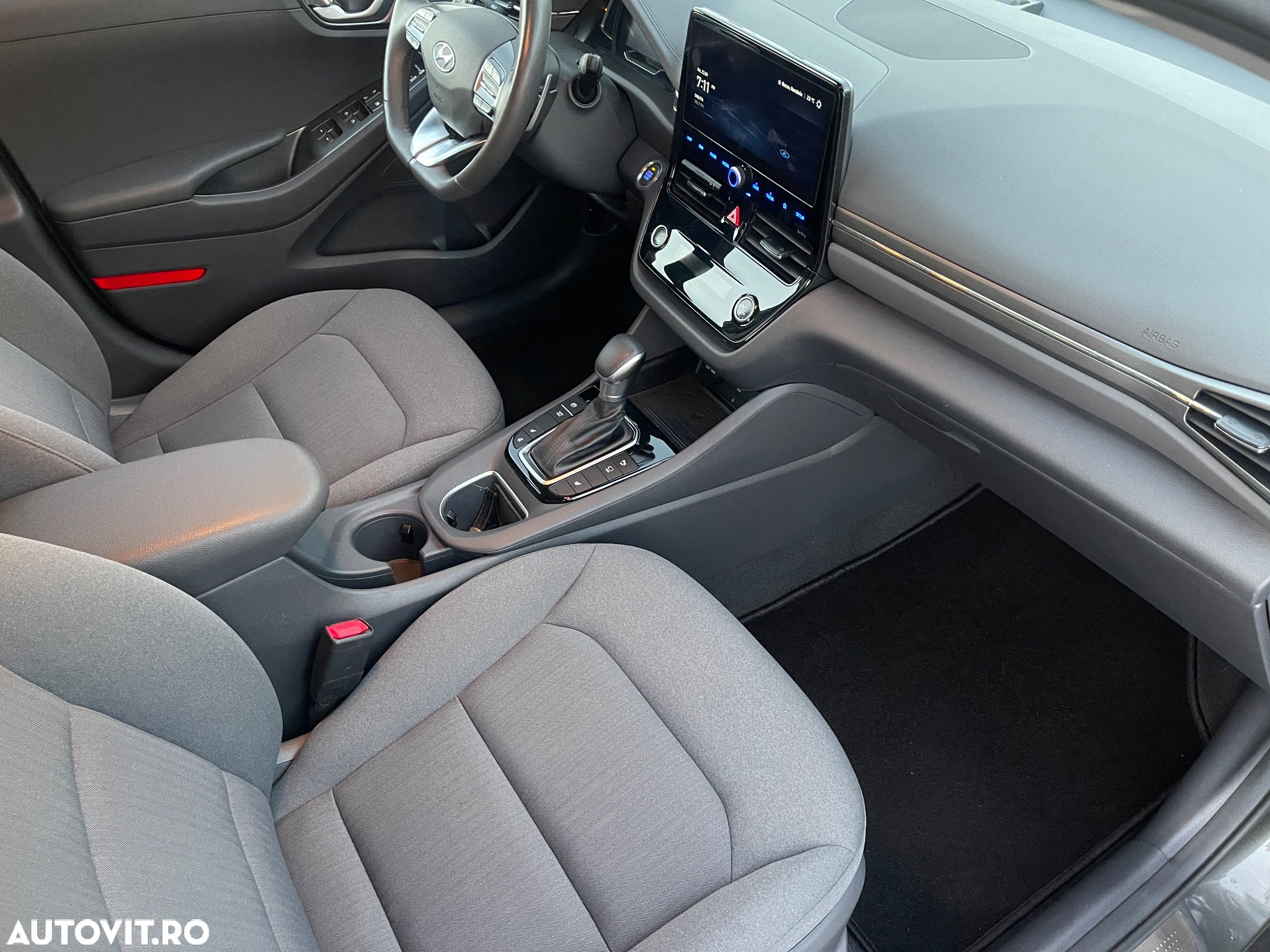 Hyundai IONIQ Hybrid 1.6 GDI Advantage - 17