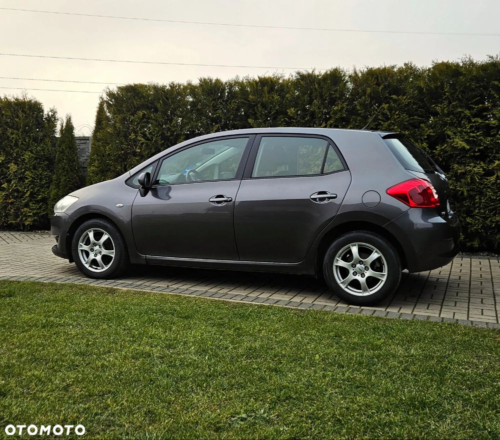 Toyota Auris 1.6 VVT-i Executive - 8