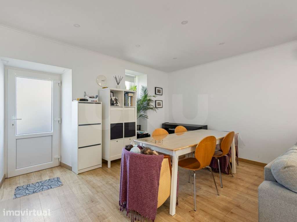 Moradia T2, remodelada, para venda, a 2 minutos de Torres Vedras - Grande imagem: 5/36