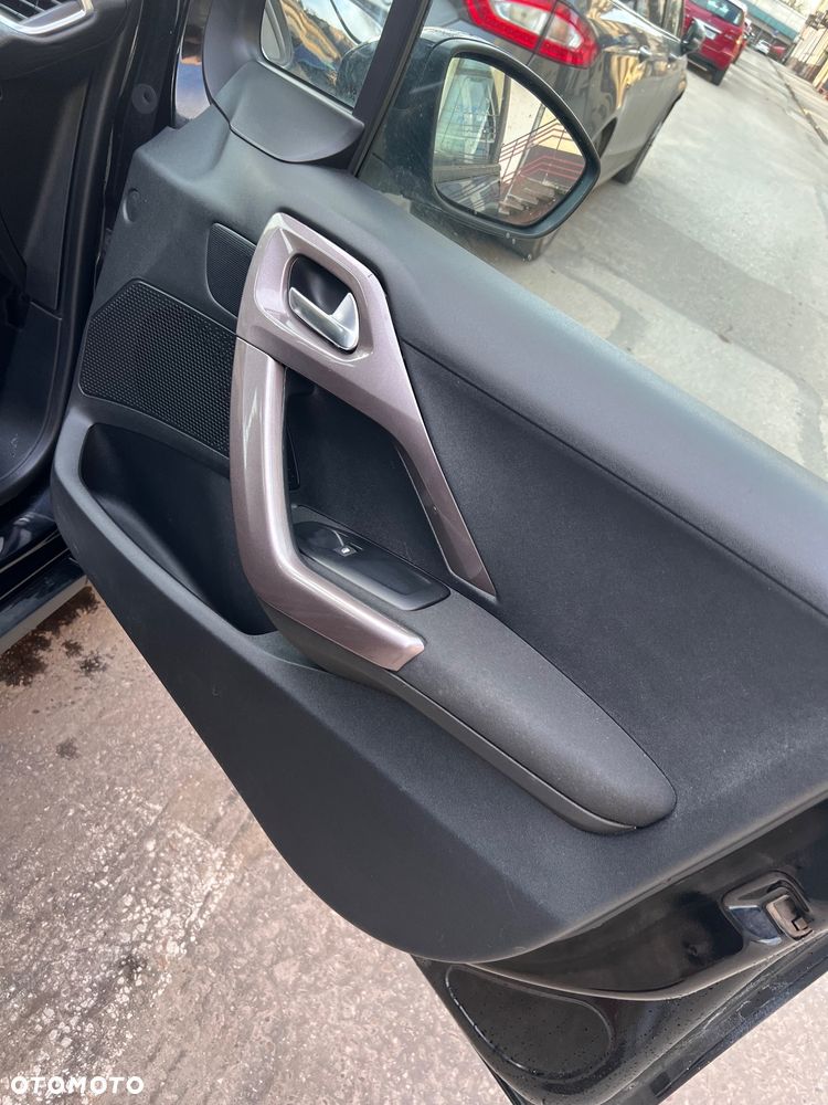 Peugeot 2008 82 VTI Acess - 30