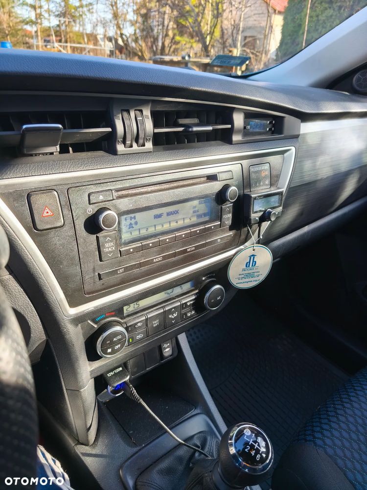 Toyota Auris 1.4 D-4D Active - 13